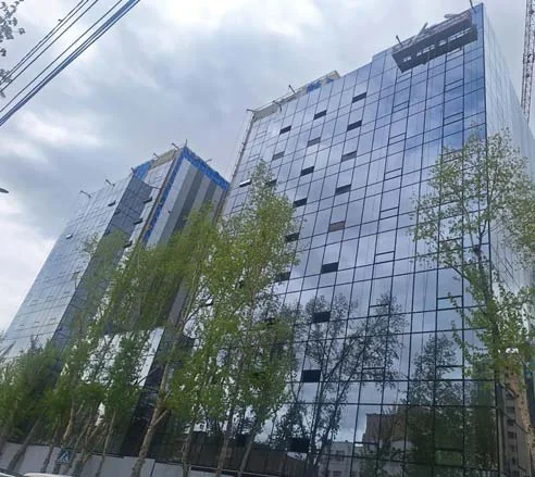 Мега Центро барилгын фасадын ойрын харагдац